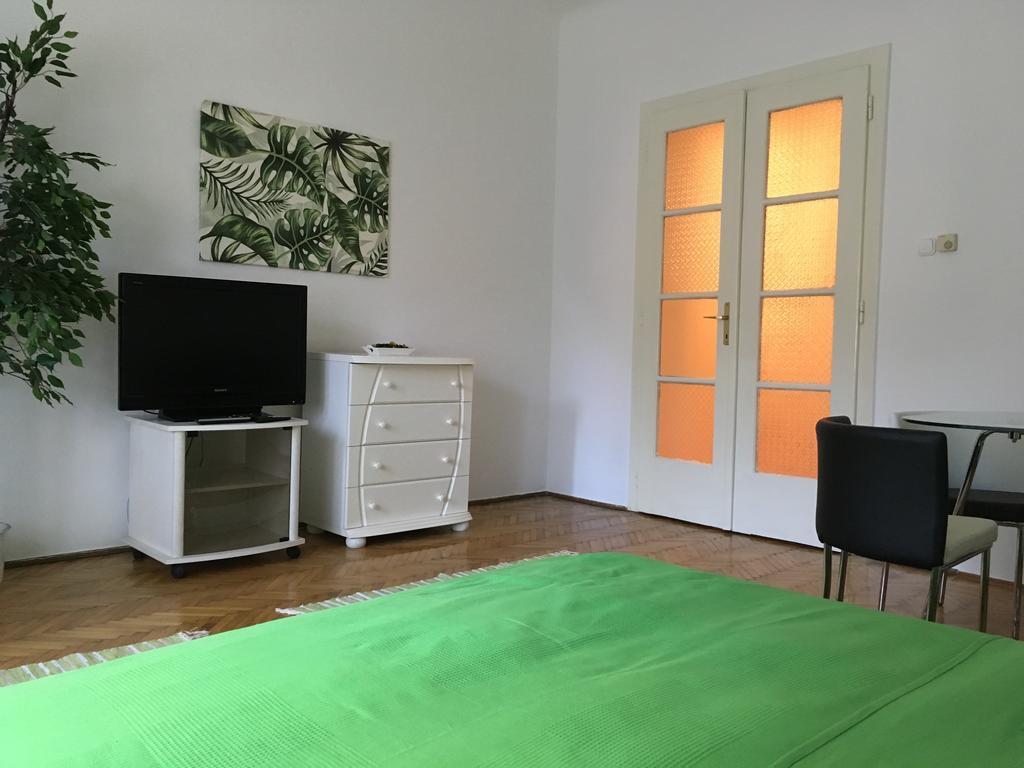 Rosmarinus Apartman ペーチ エクステリア 写真